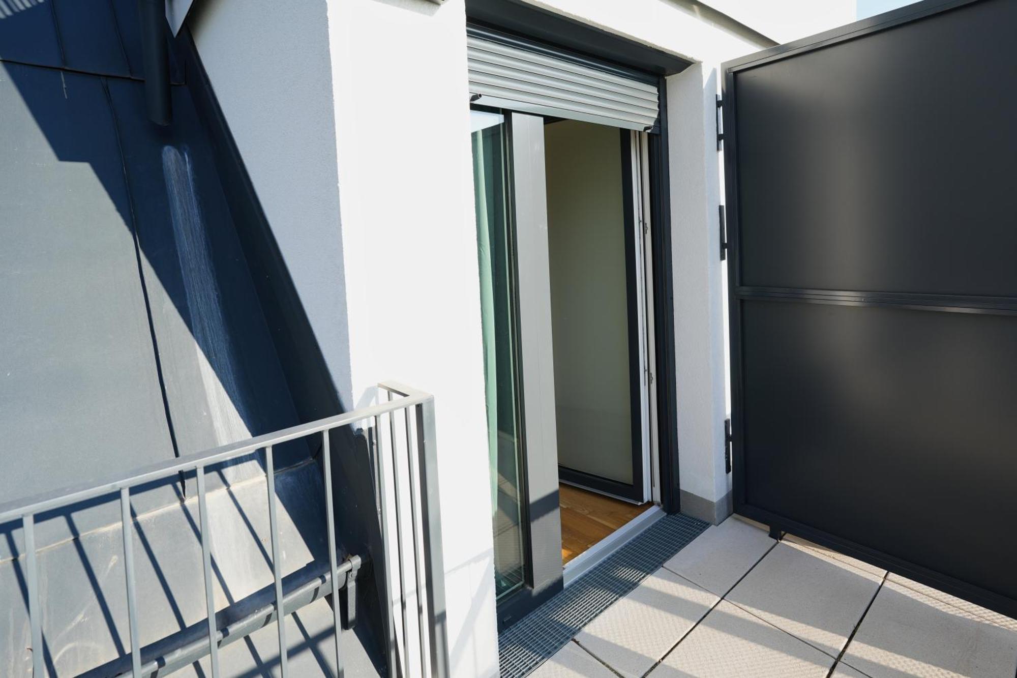Stay In Style At Carl'S Design Residences - Modern Design Meets Green Comfort L Parking & Perfect Connection To City Center 维也纳 外观 照片