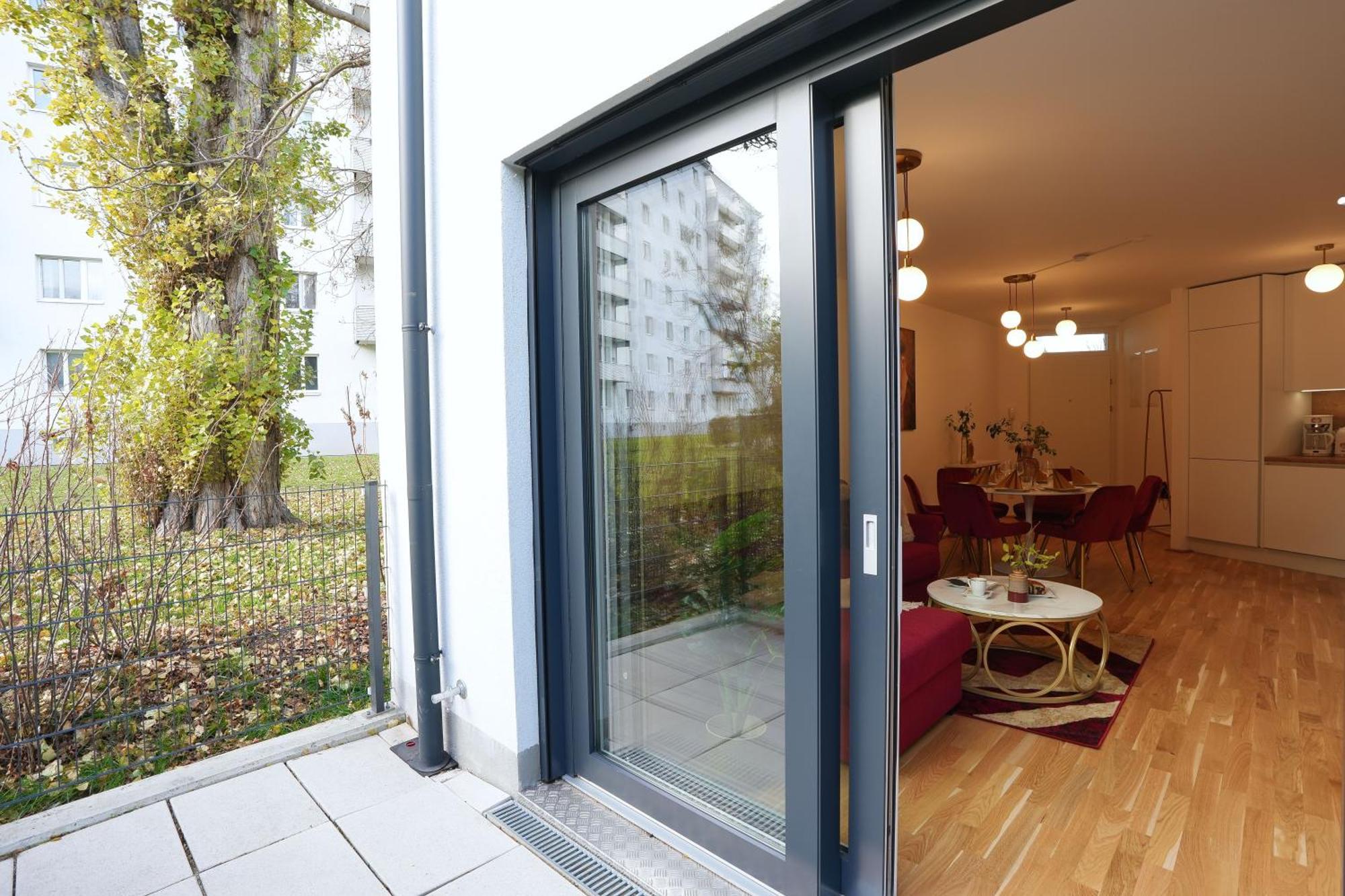 Stay In Style At Carl'S Design Residences - Modern Design Meets Green Comfort L Parking & Perfect Connection To City Center 维也纳 外观 照片