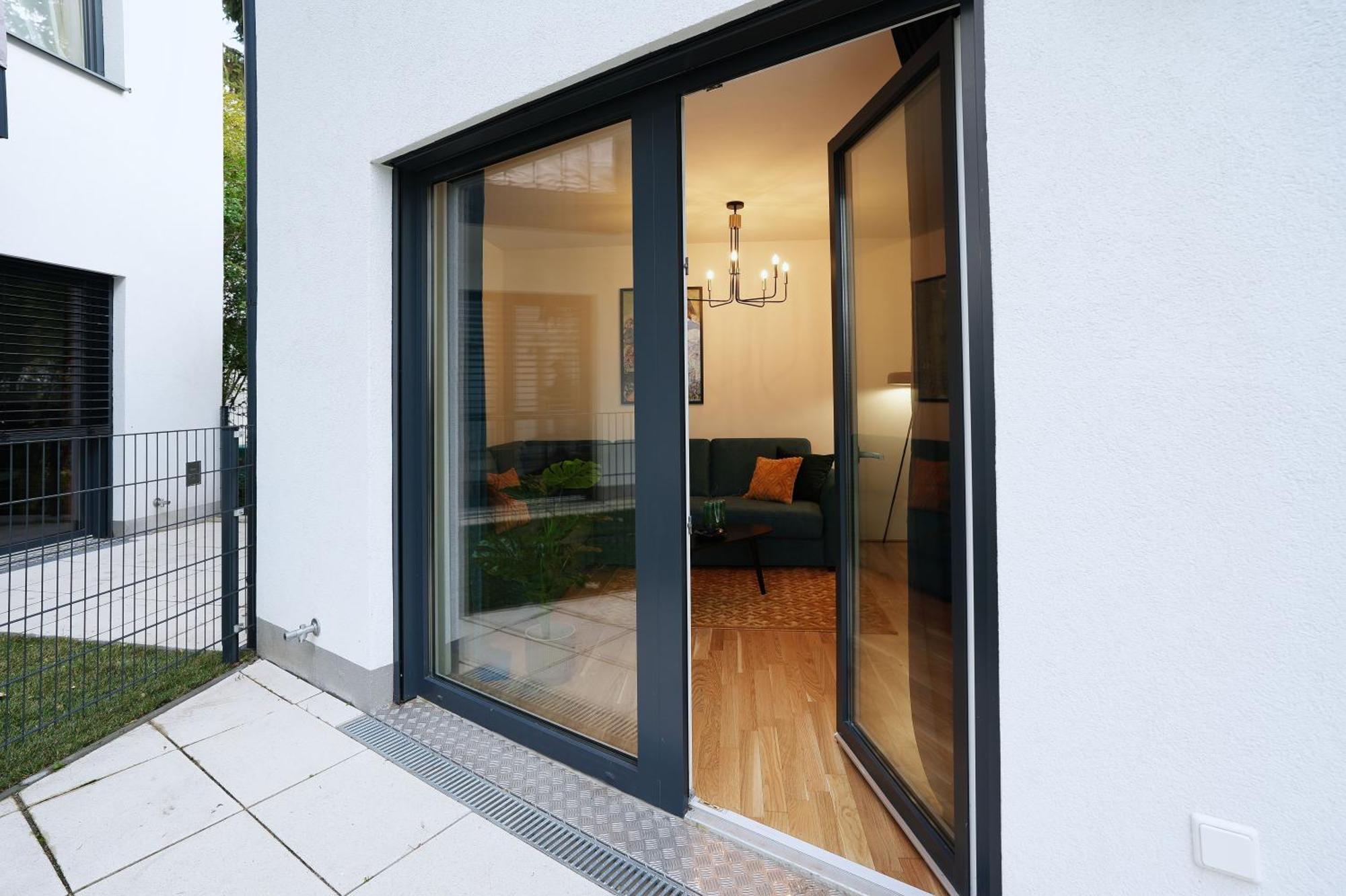 Stay In Style At Carl'S Design Residences - Modern Design Meets Green Comfort L Parking & Perfect Connection To City Center 维也纳 外观 照片